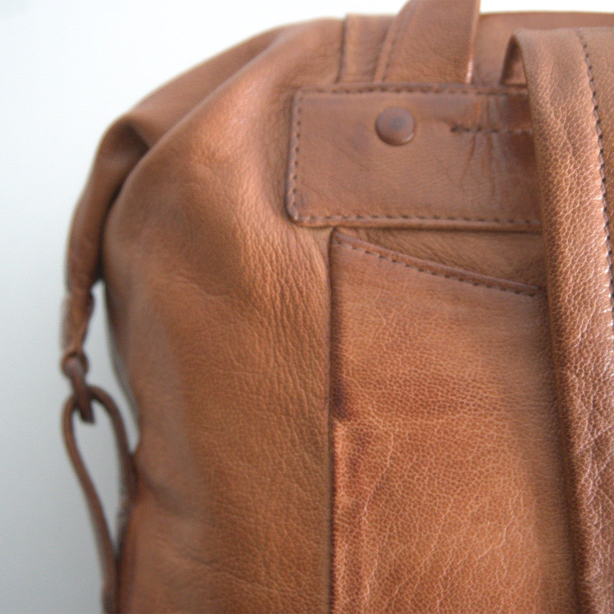 genten Burnished Goat Nume Leather Compact Size ONE SIZE