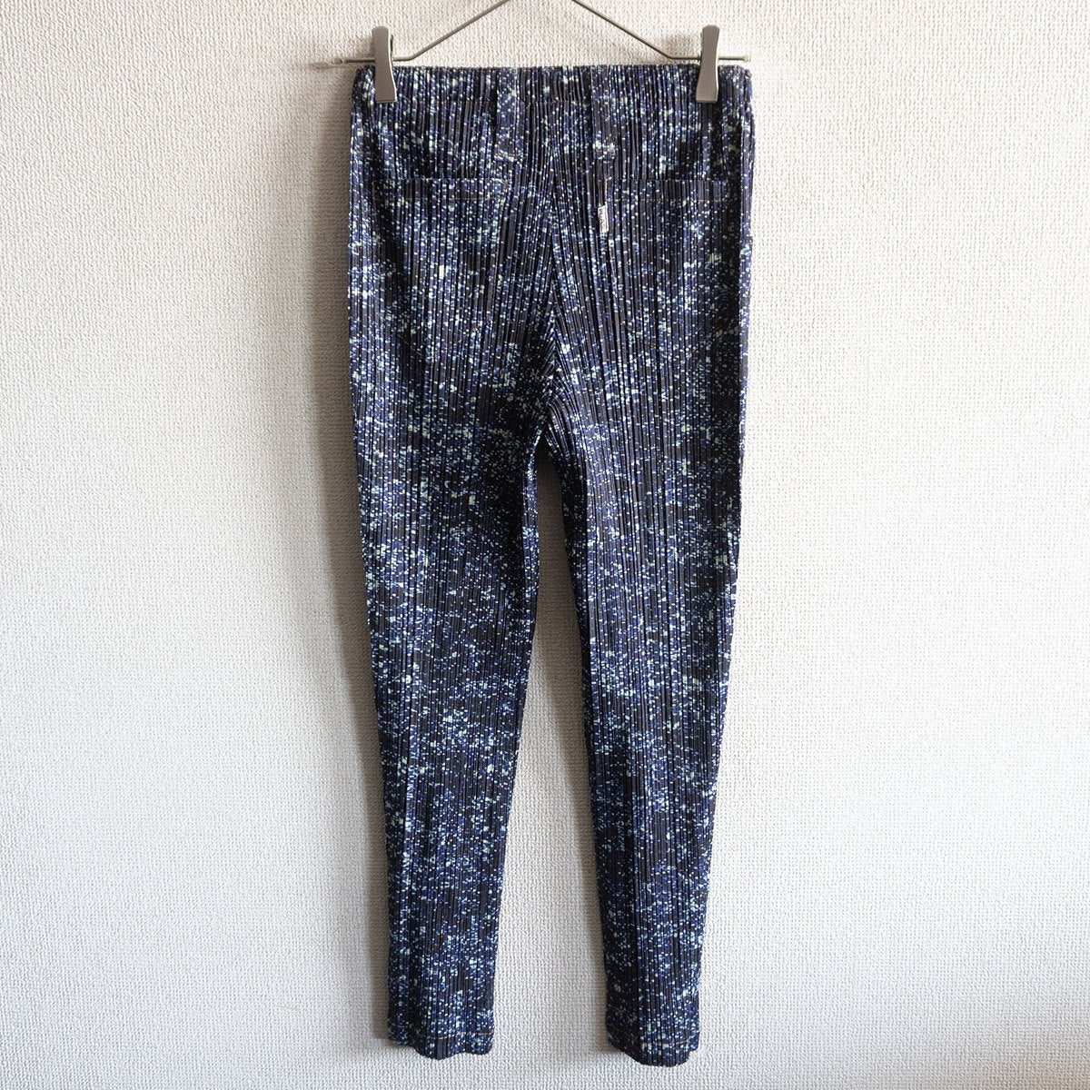 PLEATS PLEASE Patterned Pleated Pants Size 2