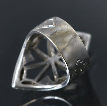 Loree Rodkin 18K WG Pave Diamond Ring Size ONE SIZE