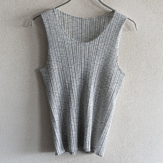 PLEATS PLEASE Patterned Sleeveless Pleated Top Size L