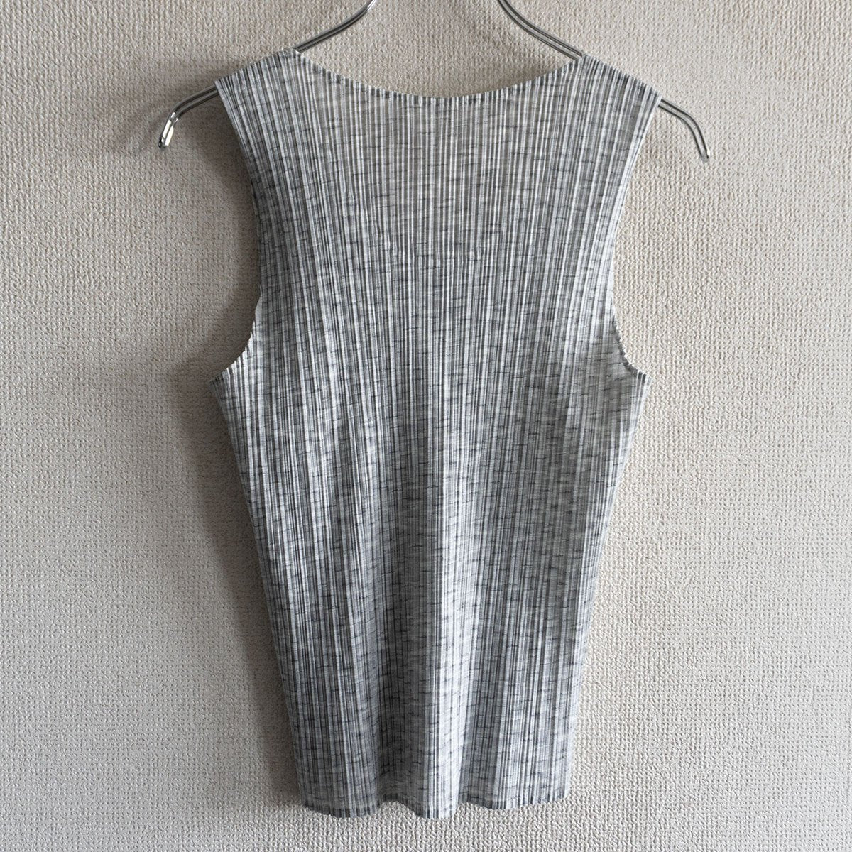 PLEATS PLEASE Patterned Sleeveless Pleated Top Size L