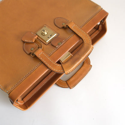HERZ Two-Handle Leather Dalles Doctor's Bag Size ONE SIZE