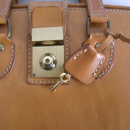 HERZ Two-Handle Leather Dalles Doctor's Bag Size ONE SIZE
