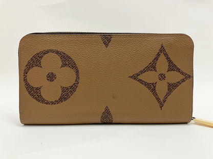 Louis Vuitton Monogram Giant Wallet Brown