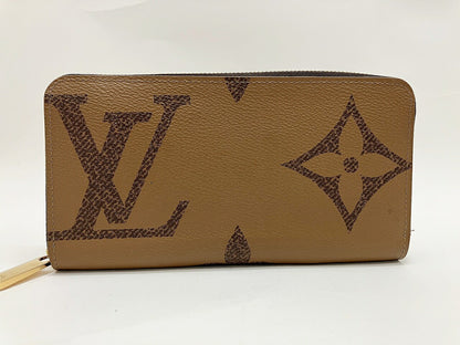 Louis Vuitton Monogram Giant Wallet Brown