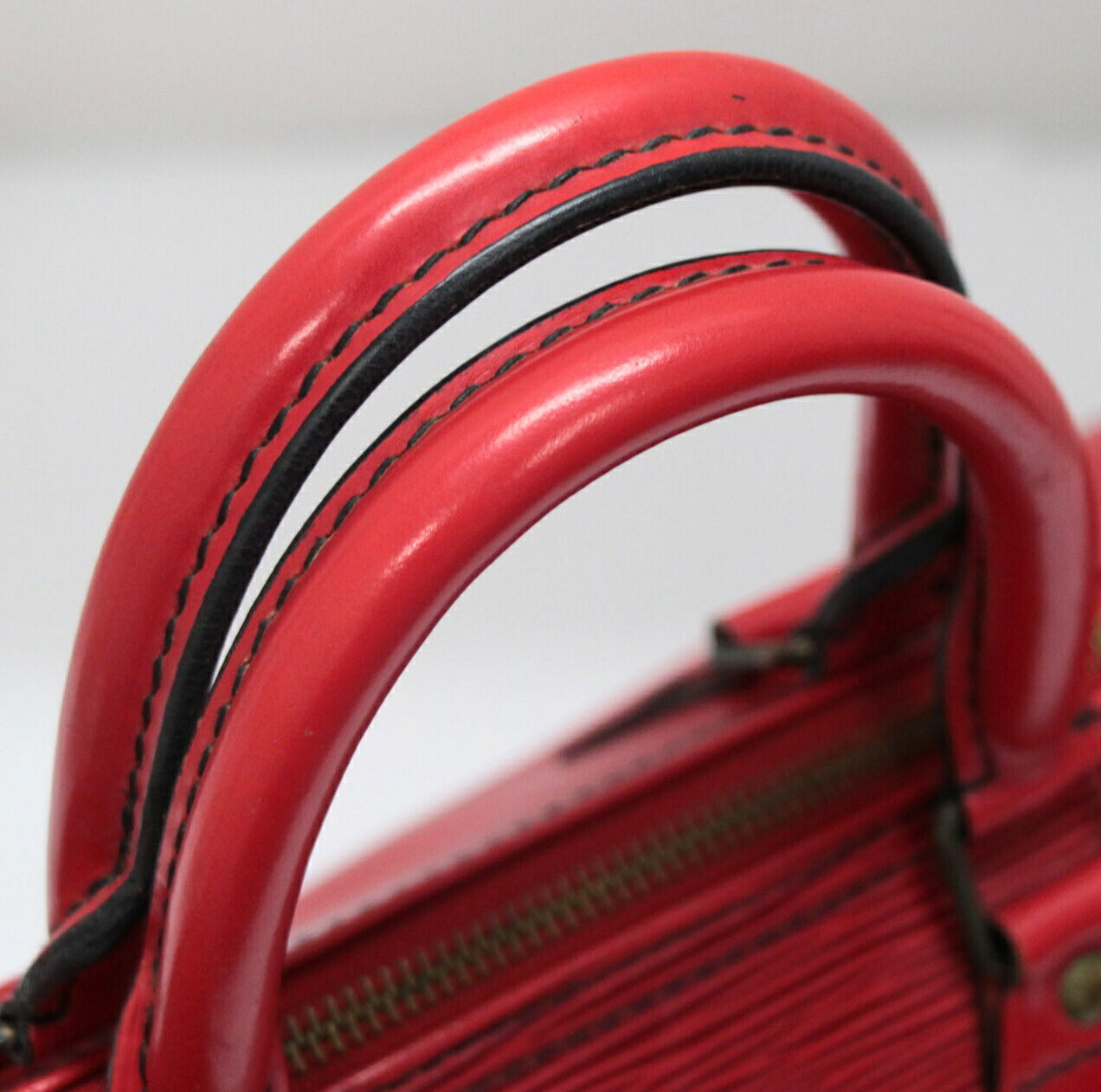 Louis Vuitton Epi Speedy 25 Boston Bag Red Size ONE SIZE