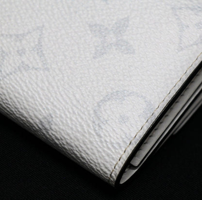 Louis Vuitton Discovery Compact Wallet White Size ONE SIZE