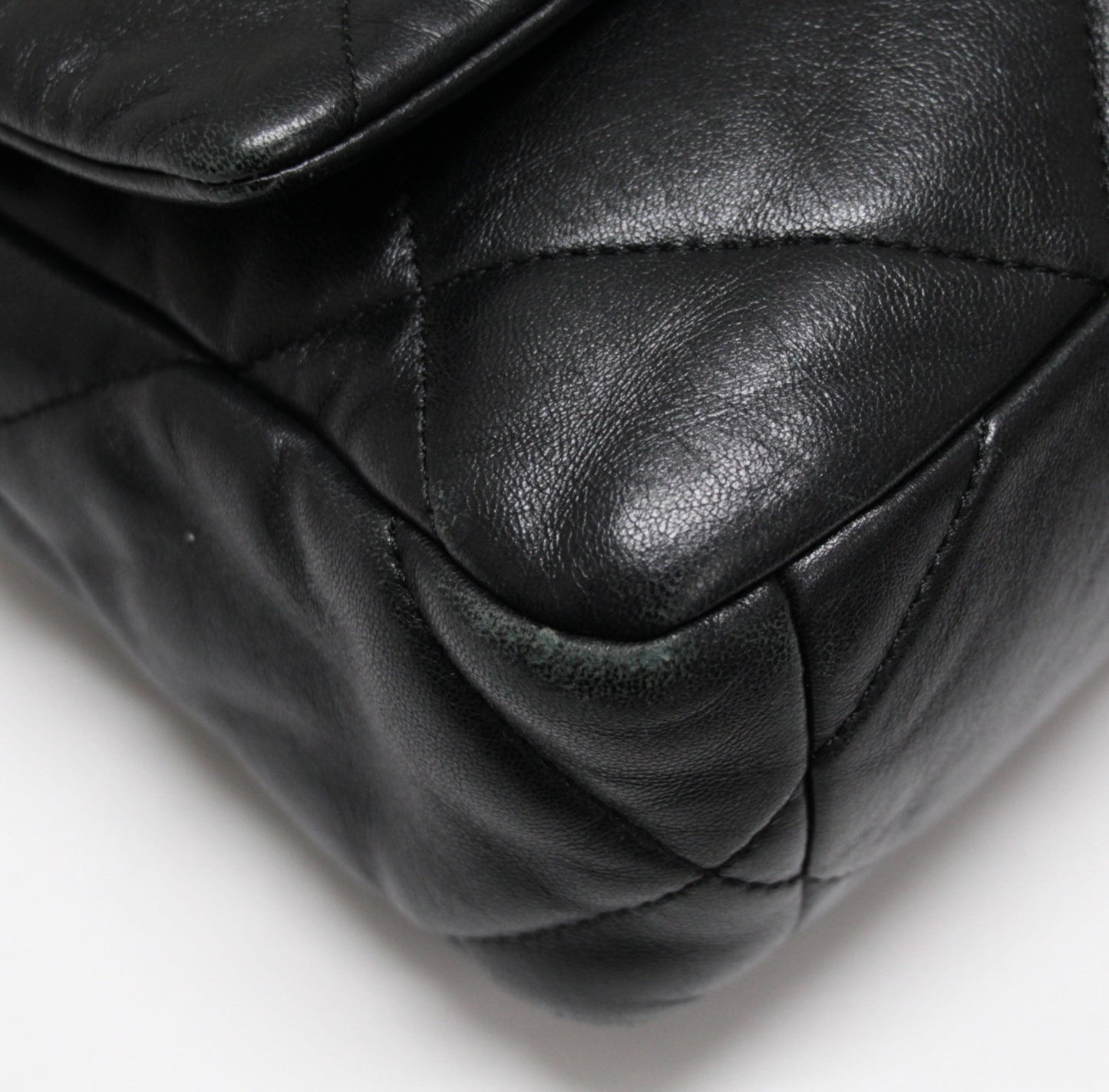 CHANEL Chanel 19 Matelasse Lambskin Bag Black Size ONE SIZE