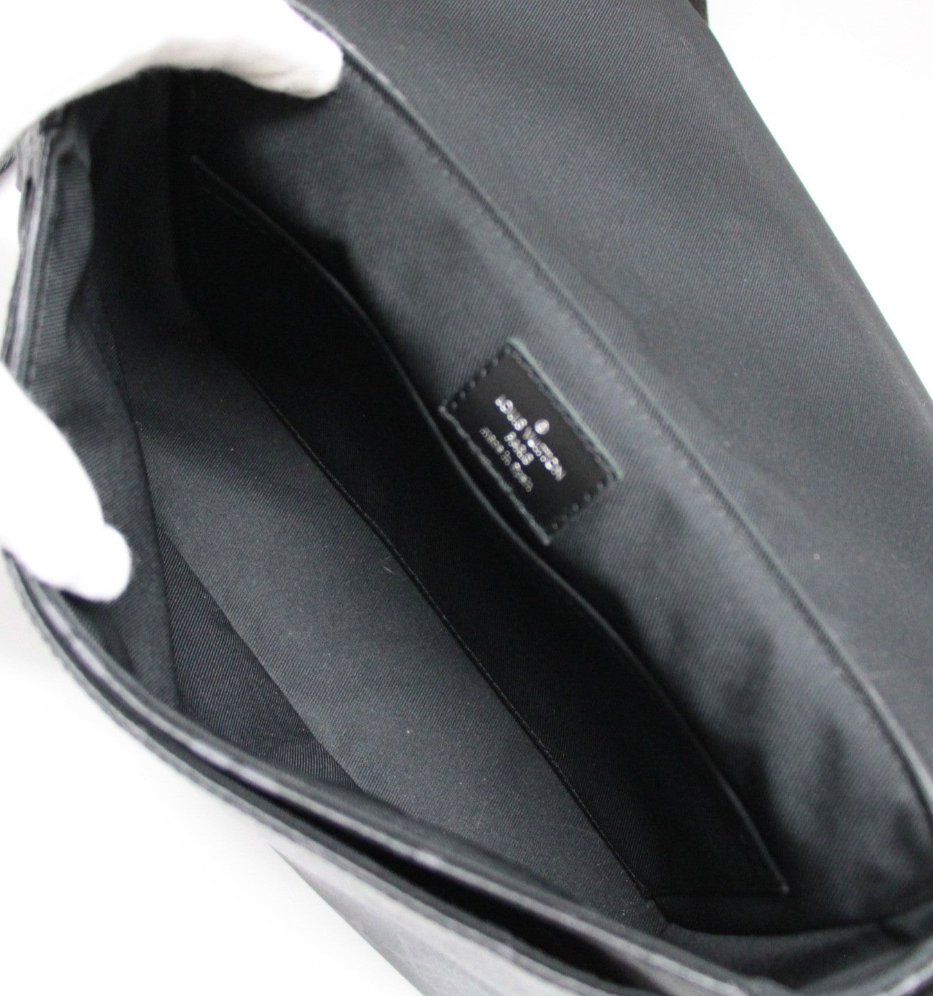 Louis Vuitton District PM Shoulder Bag Size ONE SIZE