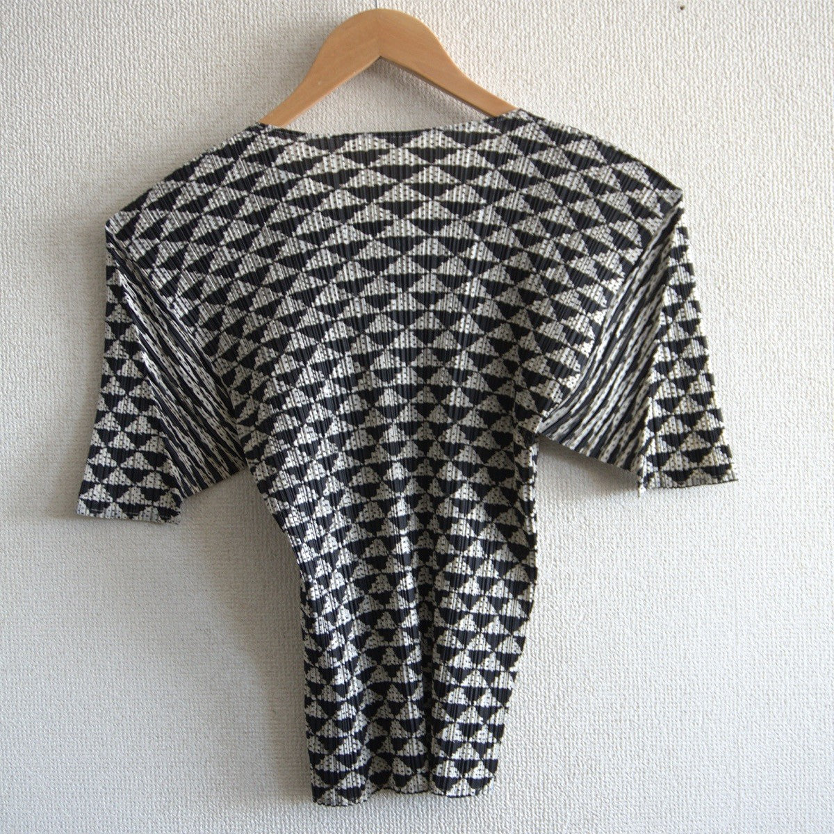 PLEATS PLEASE Patterned pleated top T-Shirt Size 3