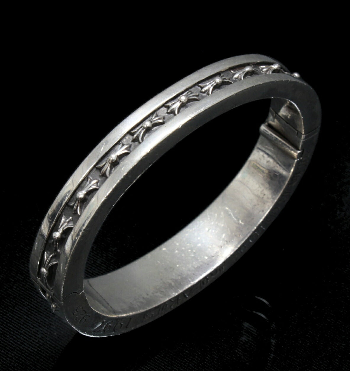 CHROME HEARTS Narrow V-Band CHX Silver Bangle Size ONE SIZE