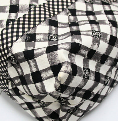 CHANEL 2000 Cruise Gingham Check Tote Bag Size ONE SIZE