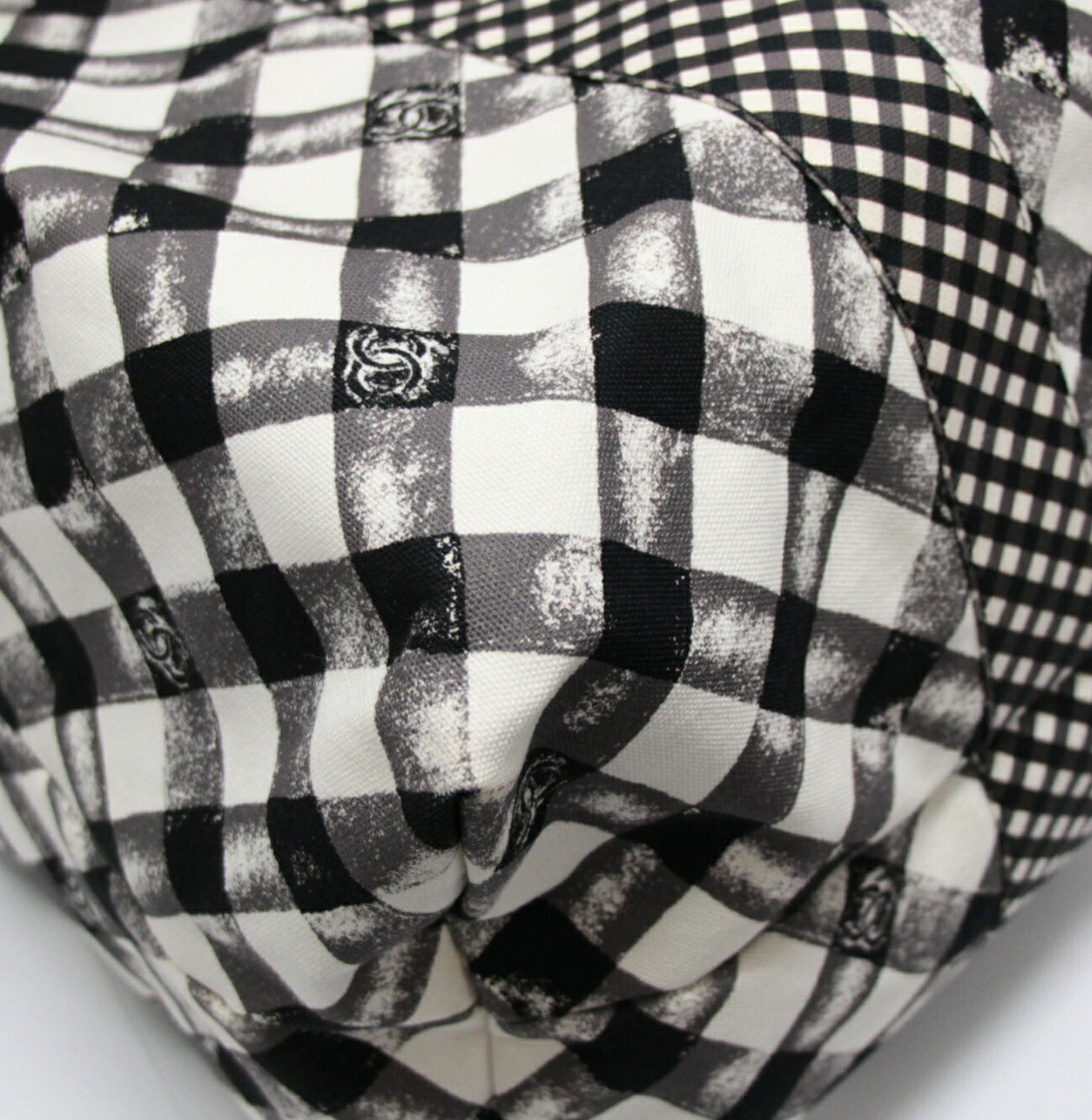 CHANEL 2000 Cruise Gingham Check Tote Bag Size ONE SIZE