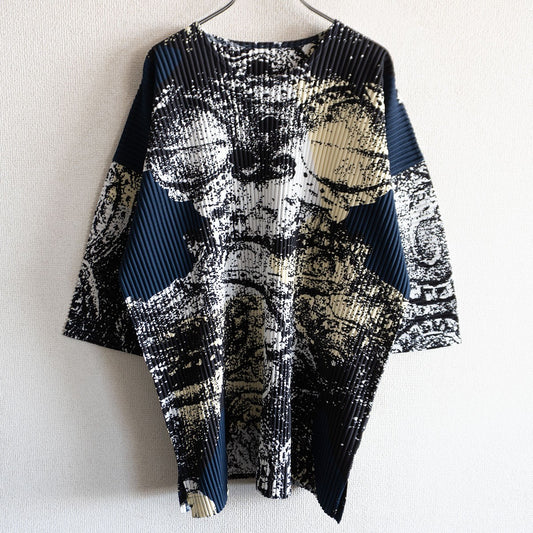 HOMME PLISSE ISSEY MIYAKE All-Over Pleated T-Shirt Size M