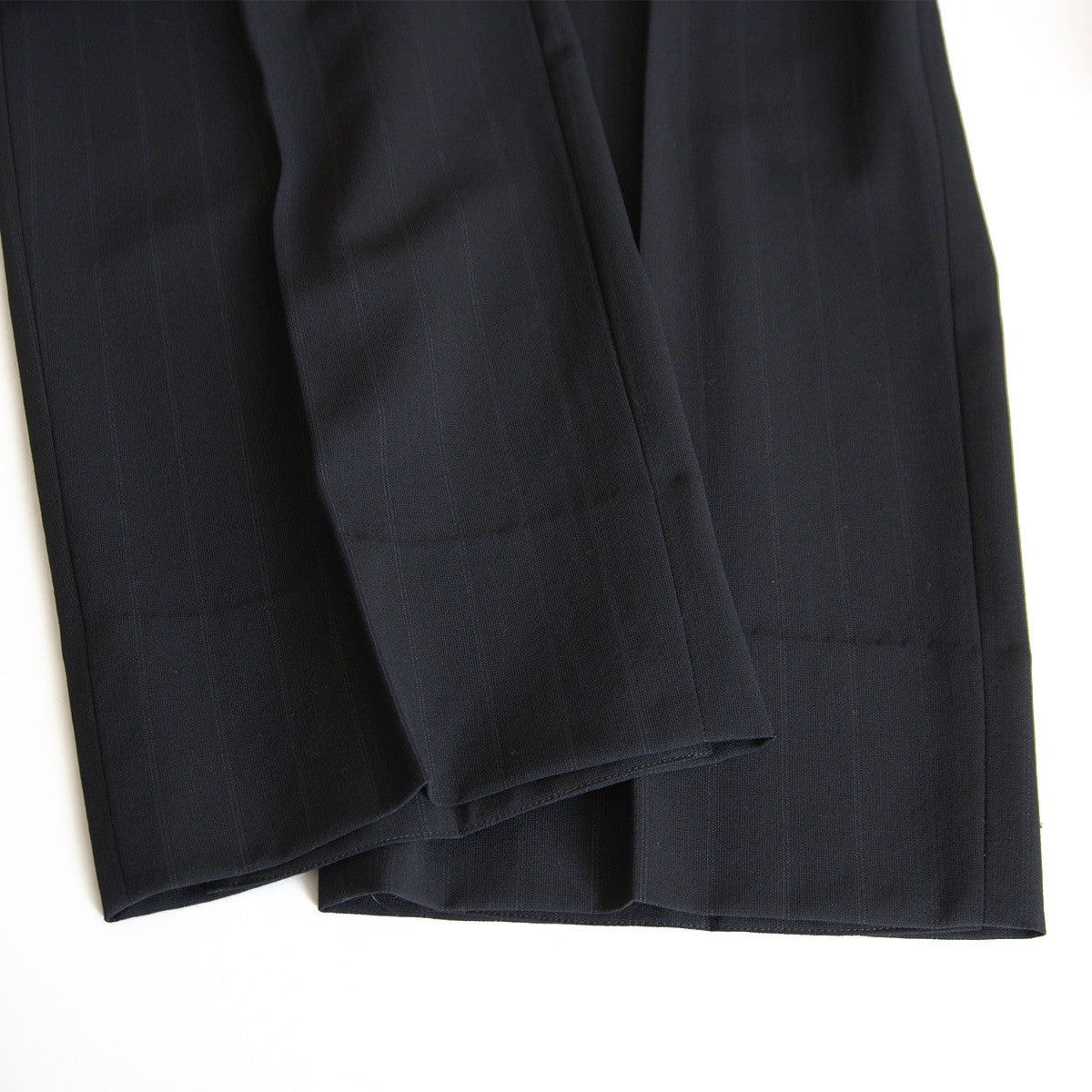 ARMANI COLLEZIONI Spring/Summer 1-Tuck Stripe Slacks Size 40