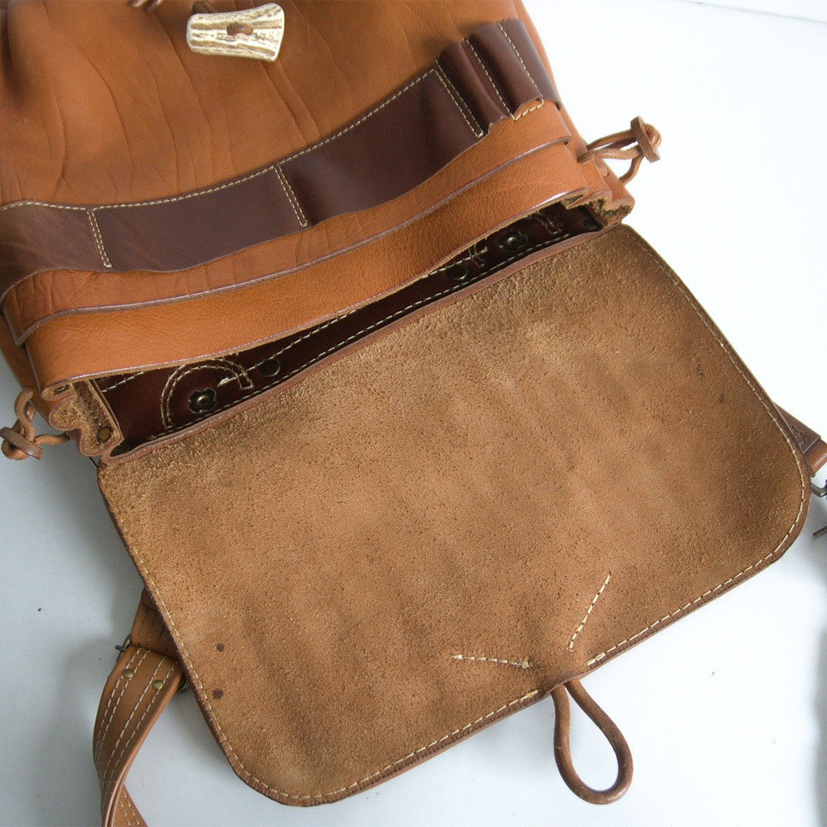 HERZ Founder's Original Messenger Bag