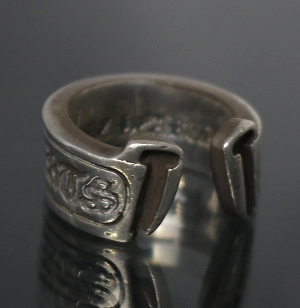 CHROME HEARTS Large Scroll Label Ring SV925 Size ONE SIZE