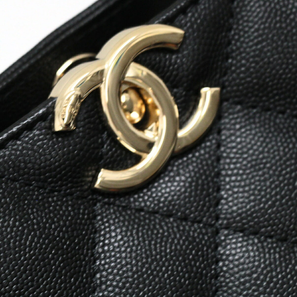 CHANEL Matelasse Soft Caviar Chain Tote Bag Size ONE SIZE