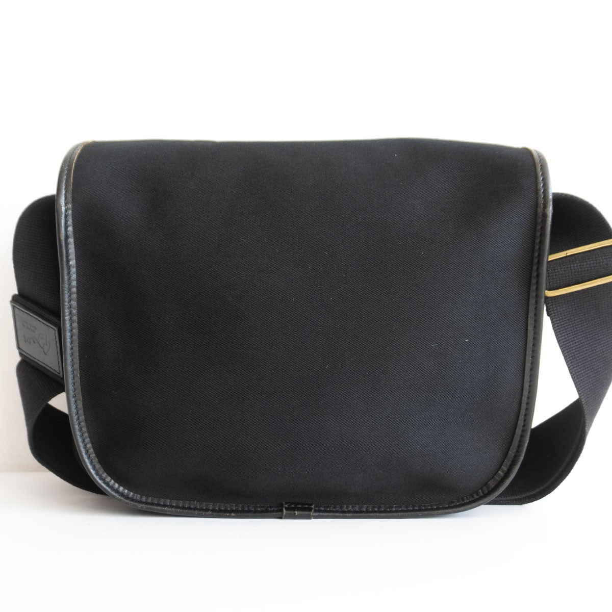 BRADY STOUR Shoulder Bag Black