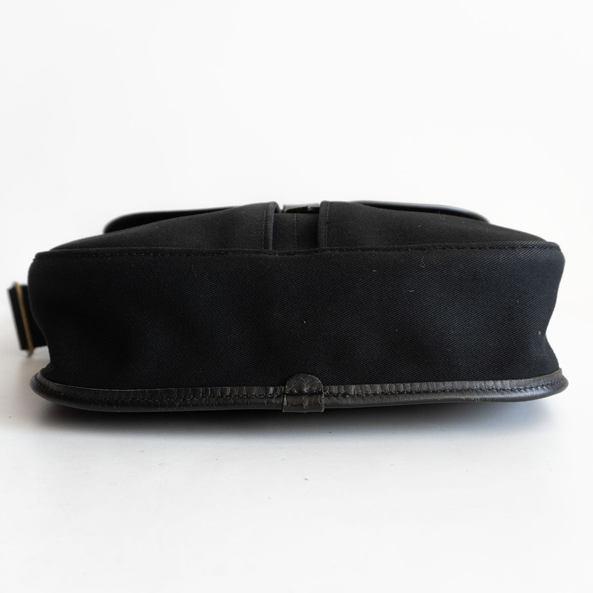 BRADY STOUR Shoulder Bag Black