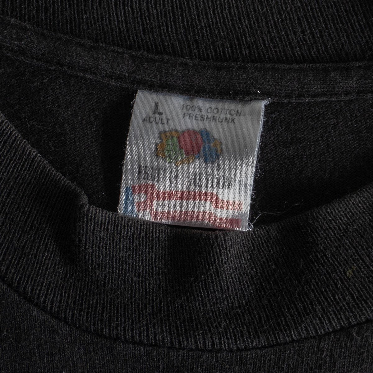 LOVE NEVER DIES Tee 90S LOVE NEVER DIES Tee T-Shirt Size L