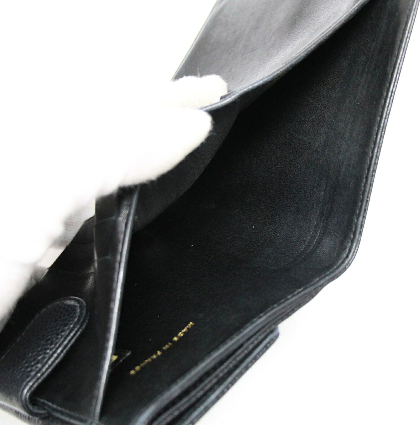 CHANEL Black Caviar CC Logo Tri-Fold Wallet Size ONE SIZE