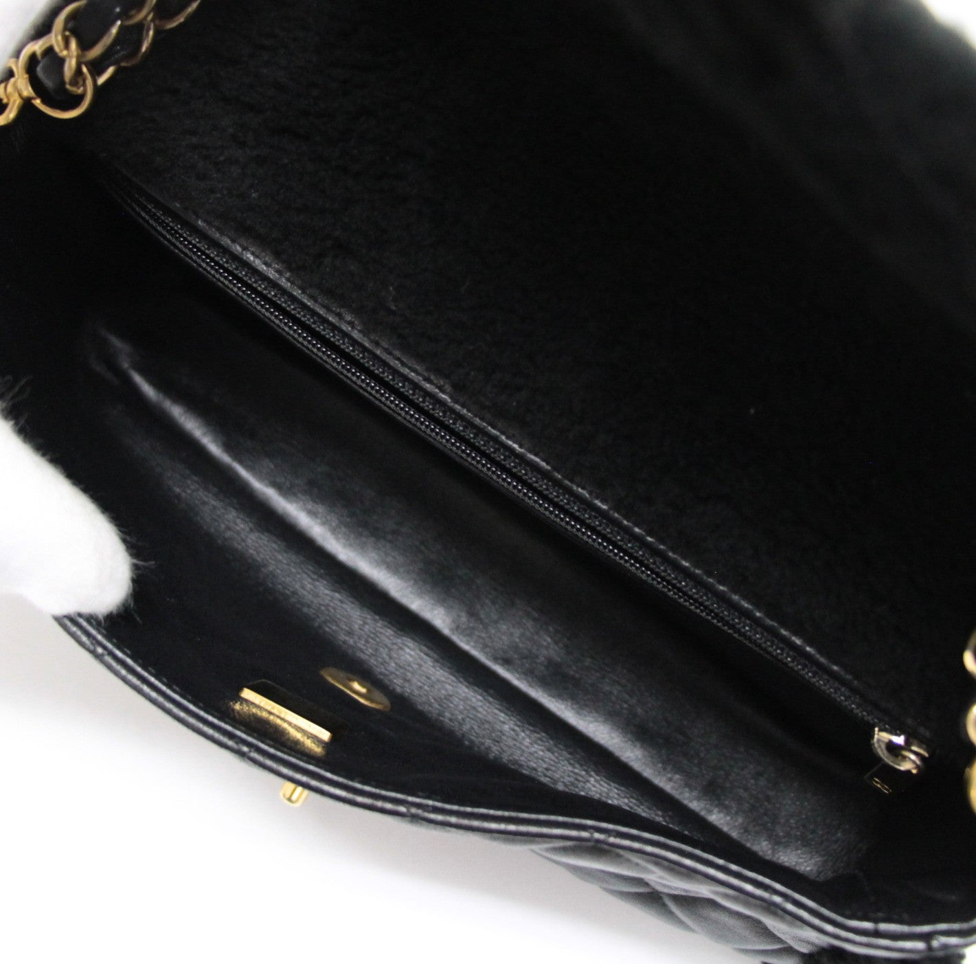 CHANEL Matelasse 25 Lambskin Shoulder Bag Size ONE SIZE