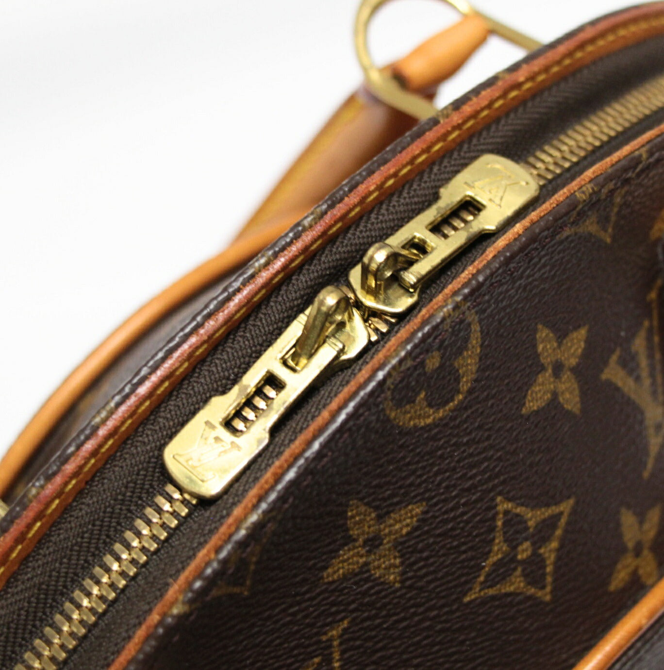 Louis Vuitton Monogram Ellipse Handbag Brown Size ONE SIZE