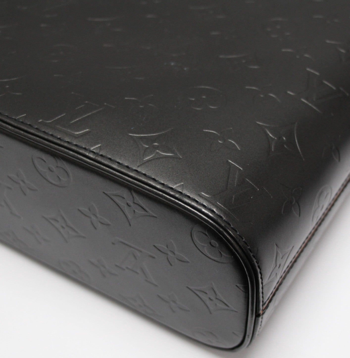 Louis Vuitton Willwood Monogram Mat Bag Black Size ONE SIZE