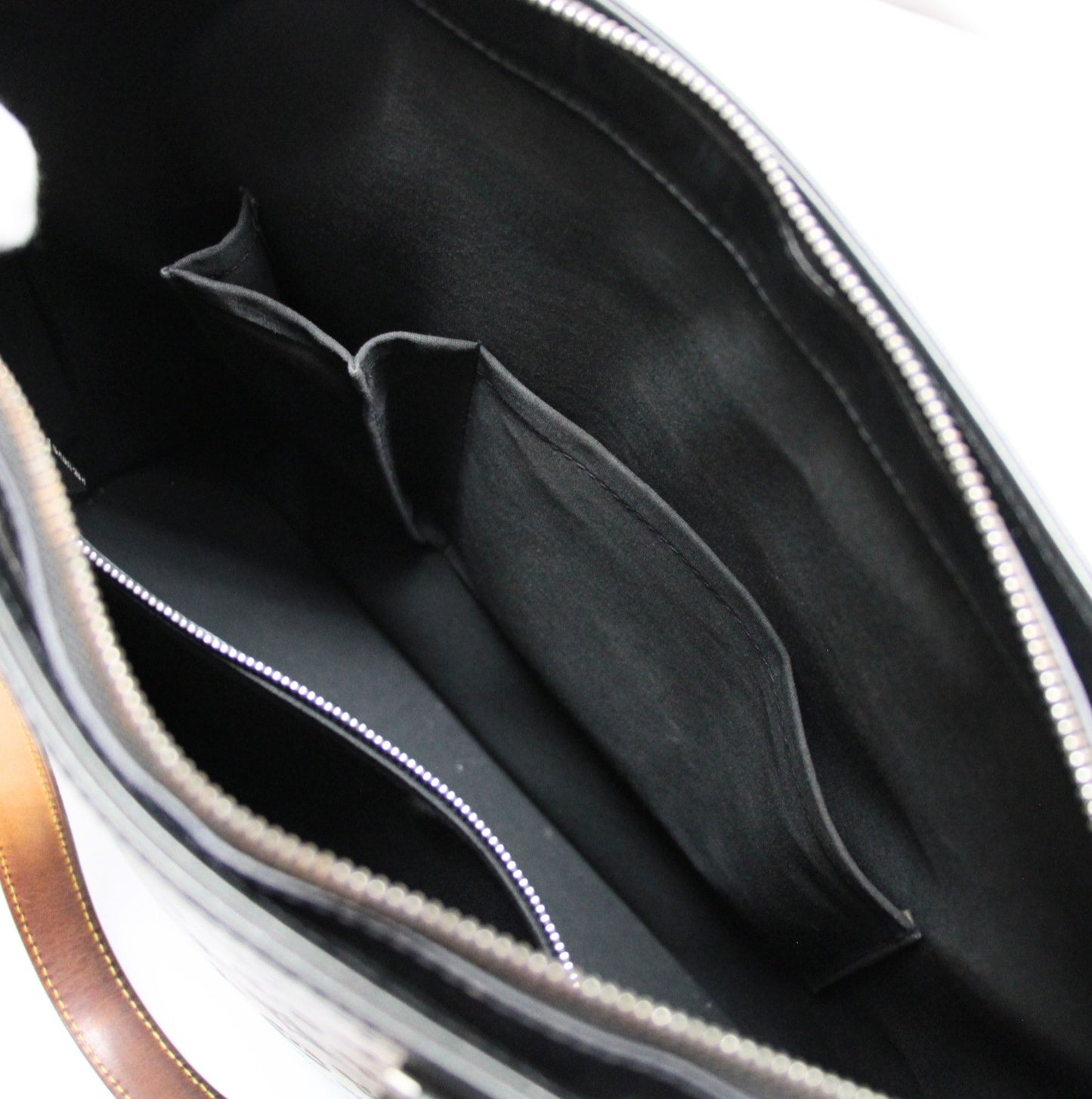 Louis Vuitton Willwood Monogram Mat Bag Black Size ONE SIZE