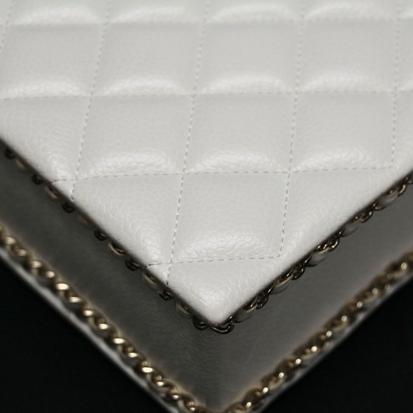 CHANEL Matelassé Caviar Chain White GHW Shoulder Bag Size ONE SIZE