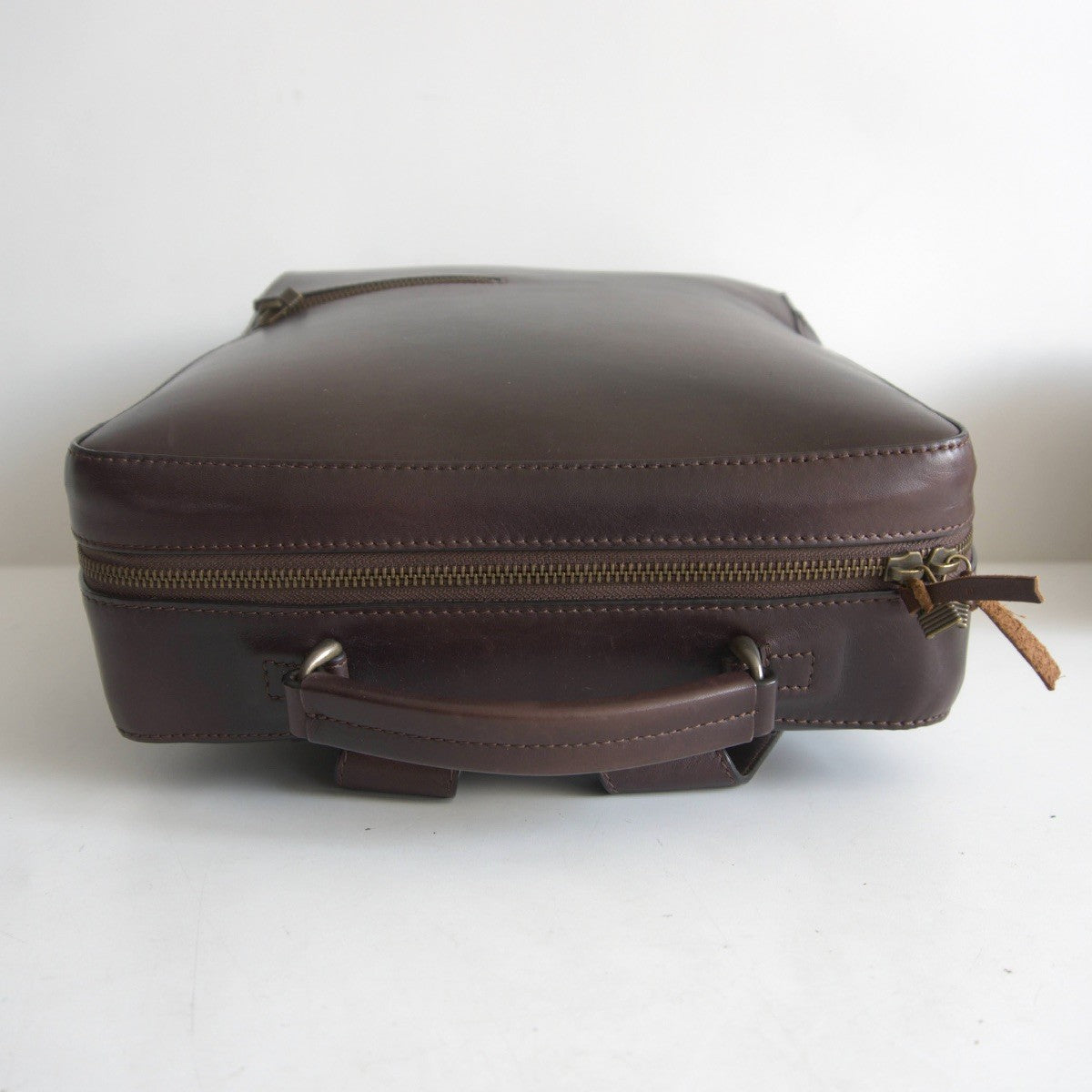 MOTHERHOUSE Antique Square Backpack