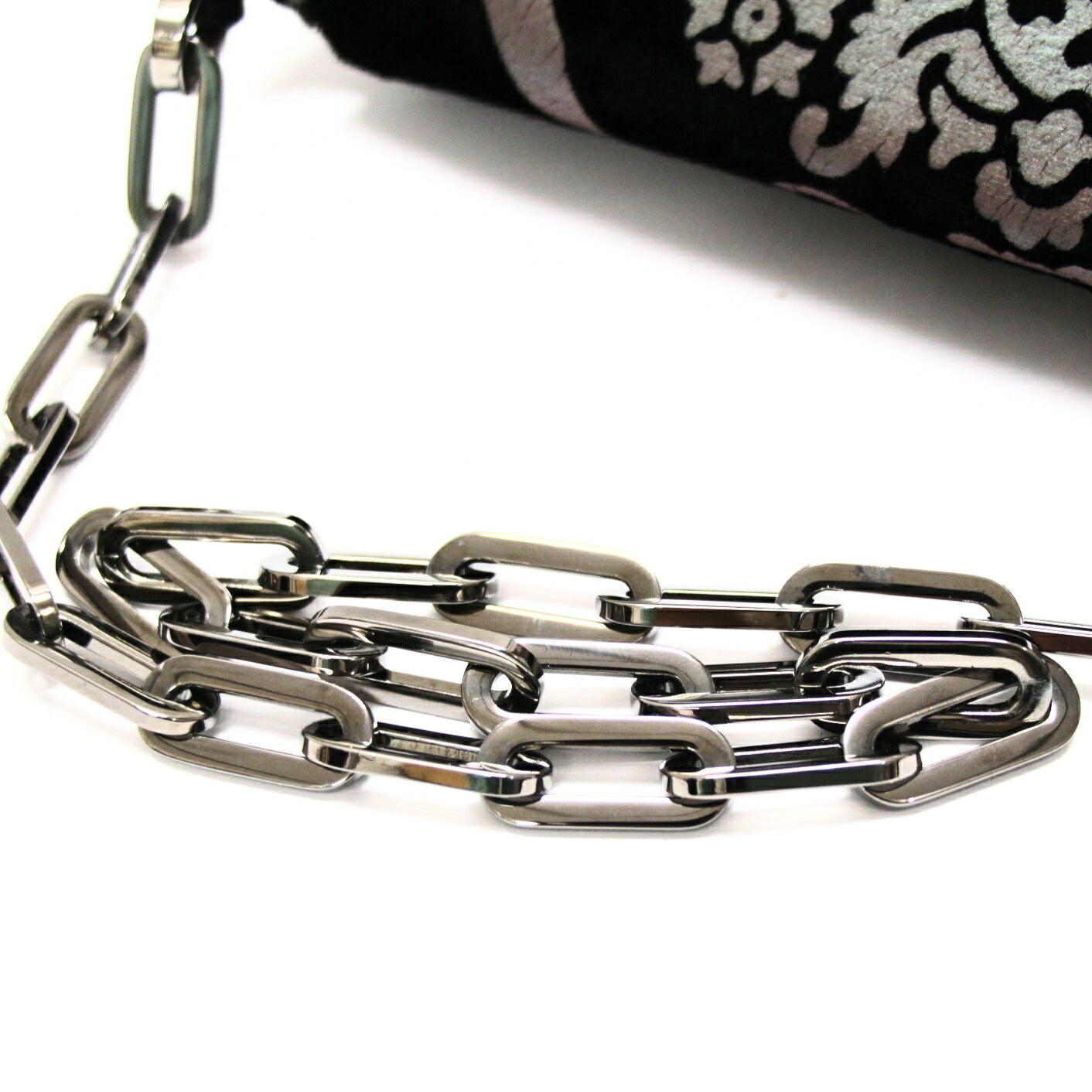 GUCCI Vintage 1997 Chain Shoulder Bag Black Size ONE SIZE