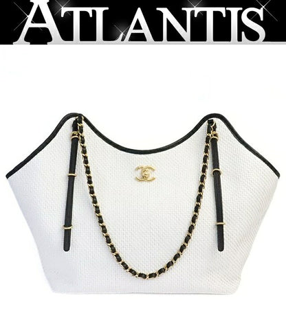 CHANEL 26C Maxi Shopping Raffia & & Black Bag Size ONE SIZE