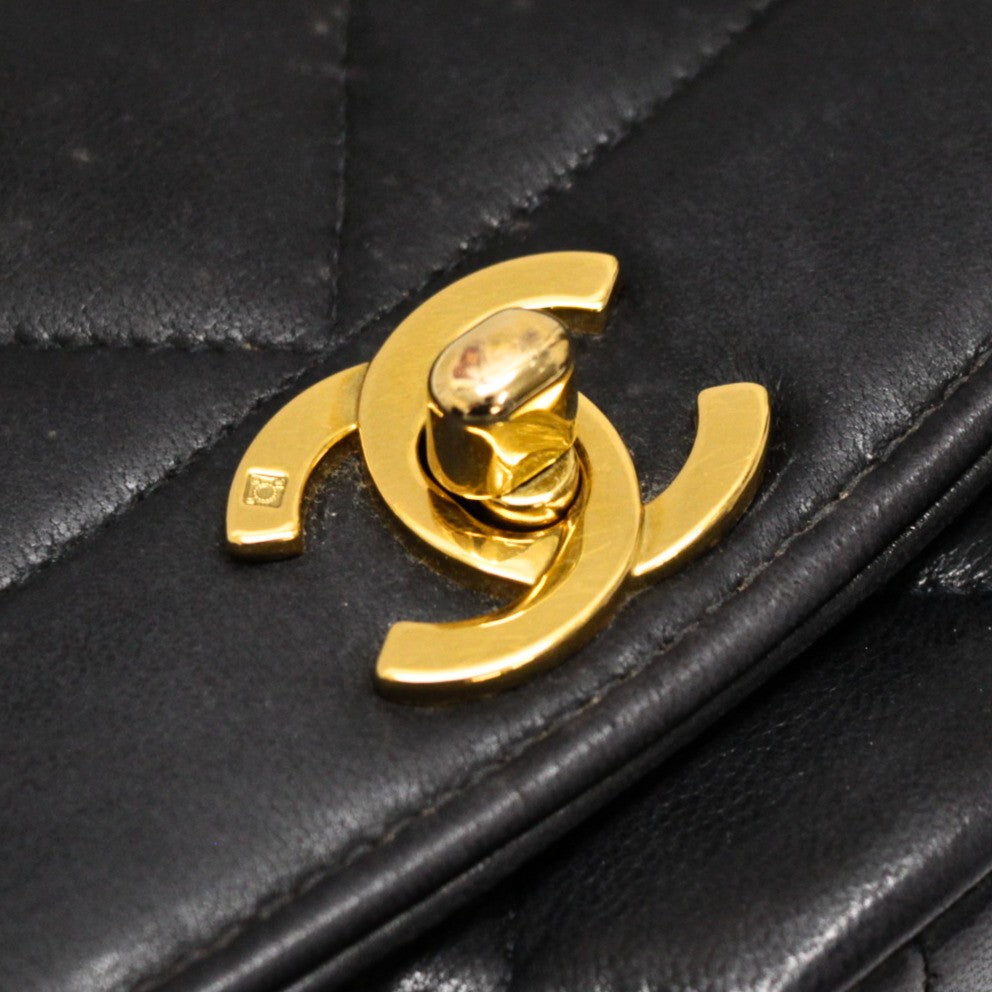 CHANEL Diana 25 Matelasse Shoulder Bag Size ONE SIZE