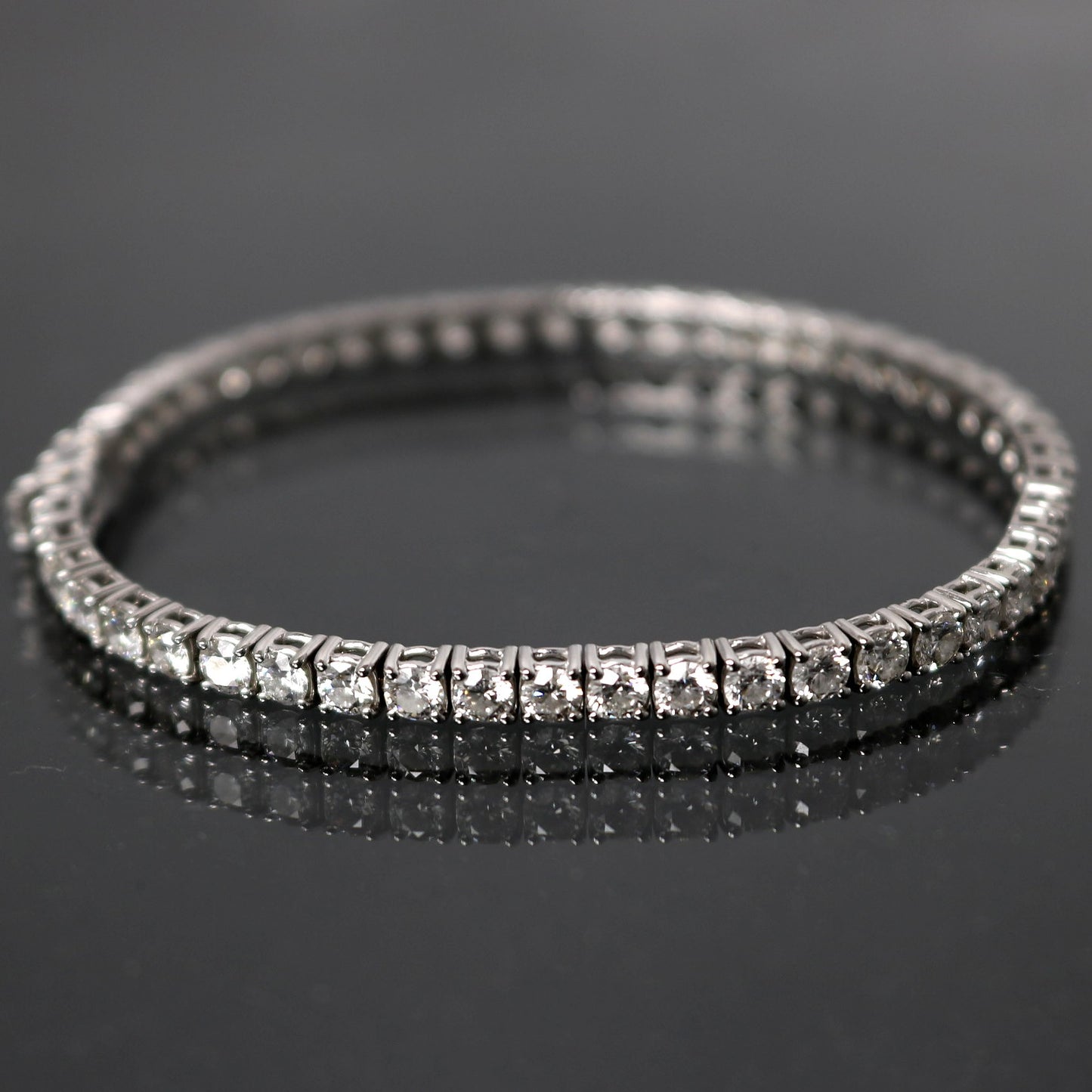 DAMIANI Veramore Diamond Tennis Bracelet 18K Size ONE SIZE