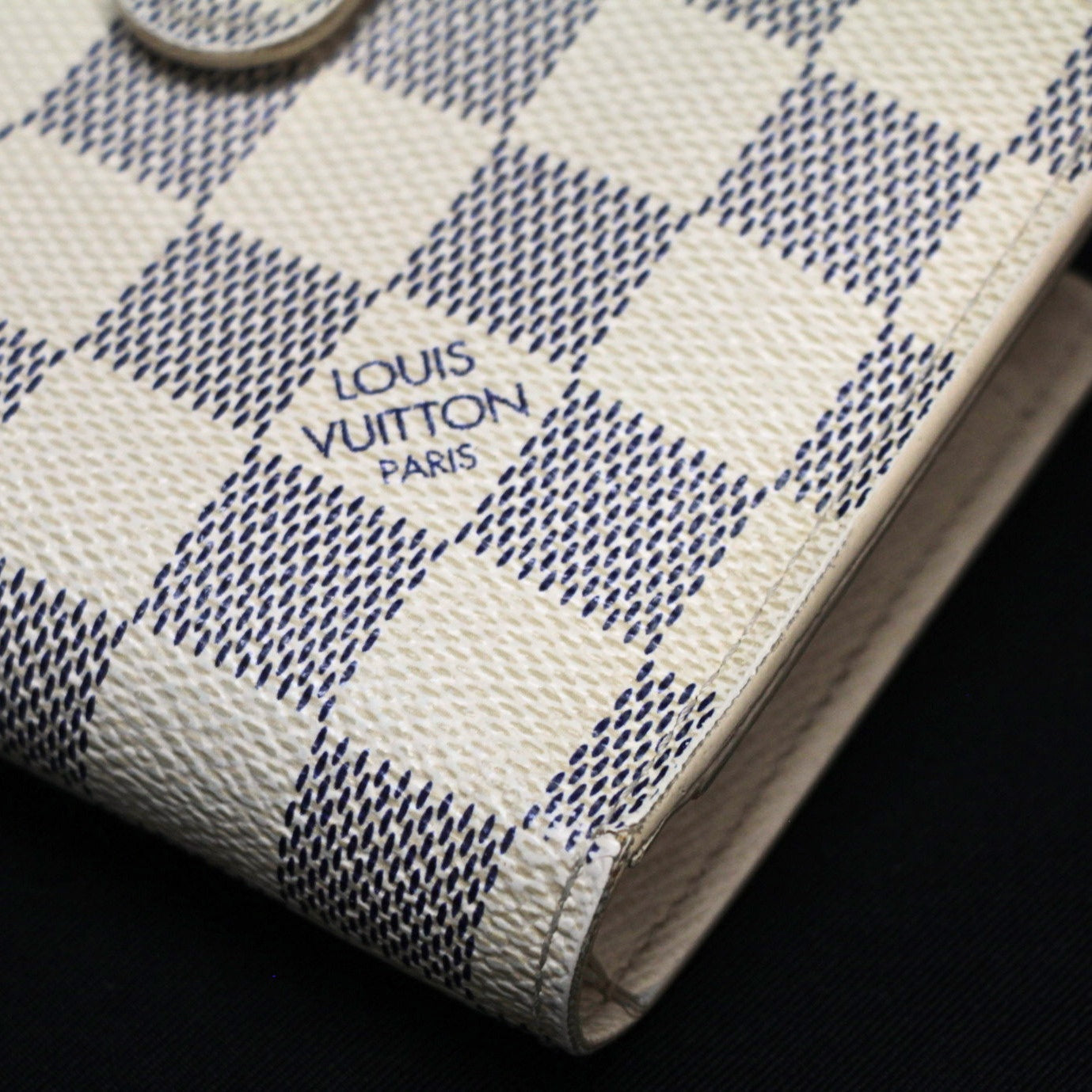 Louis Vuitton Damier Azur Wallet White Size ONE SIZE