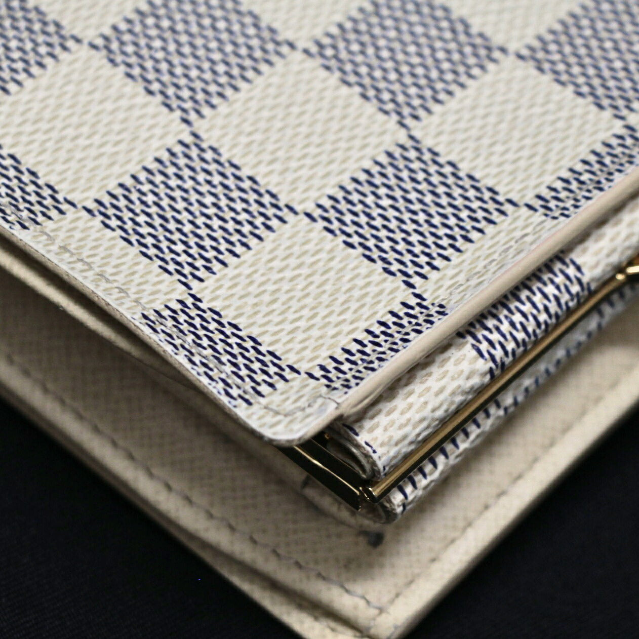 Louis Vuitton Damier Azur Wallet White Size ONE SIZE