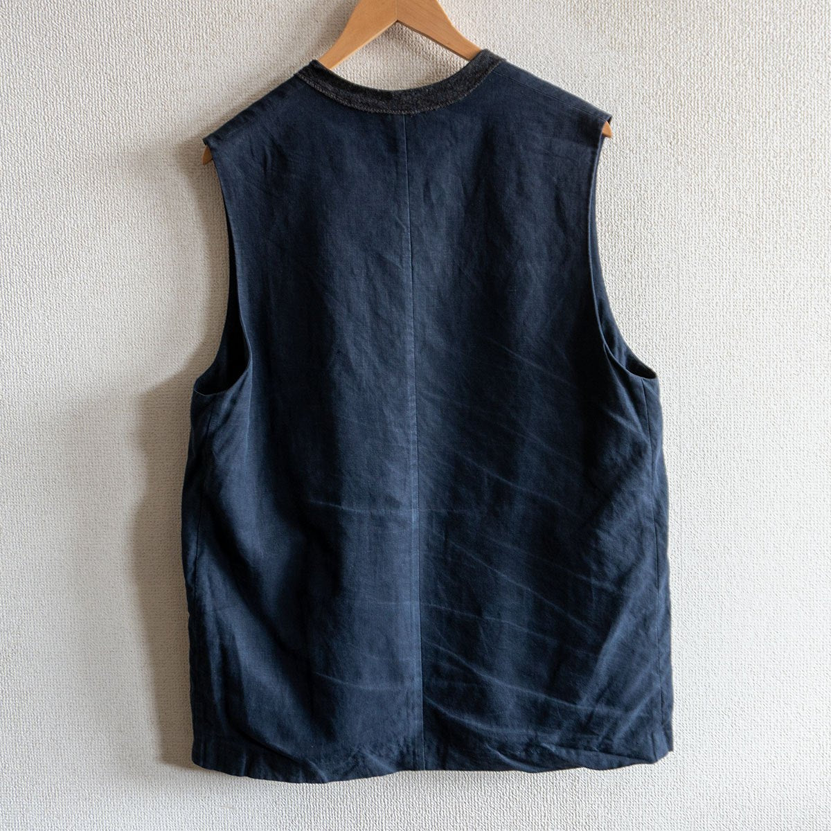 MAATEE & SONS Finest Linen Vest Size F