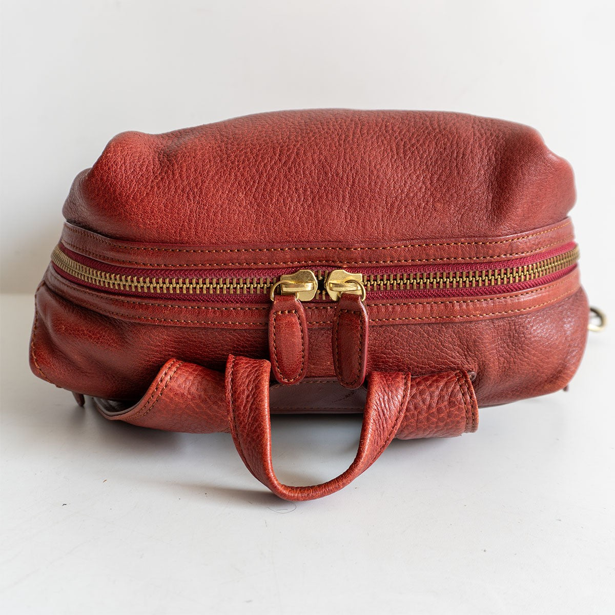 Oil Nume Medium Backpack Red
