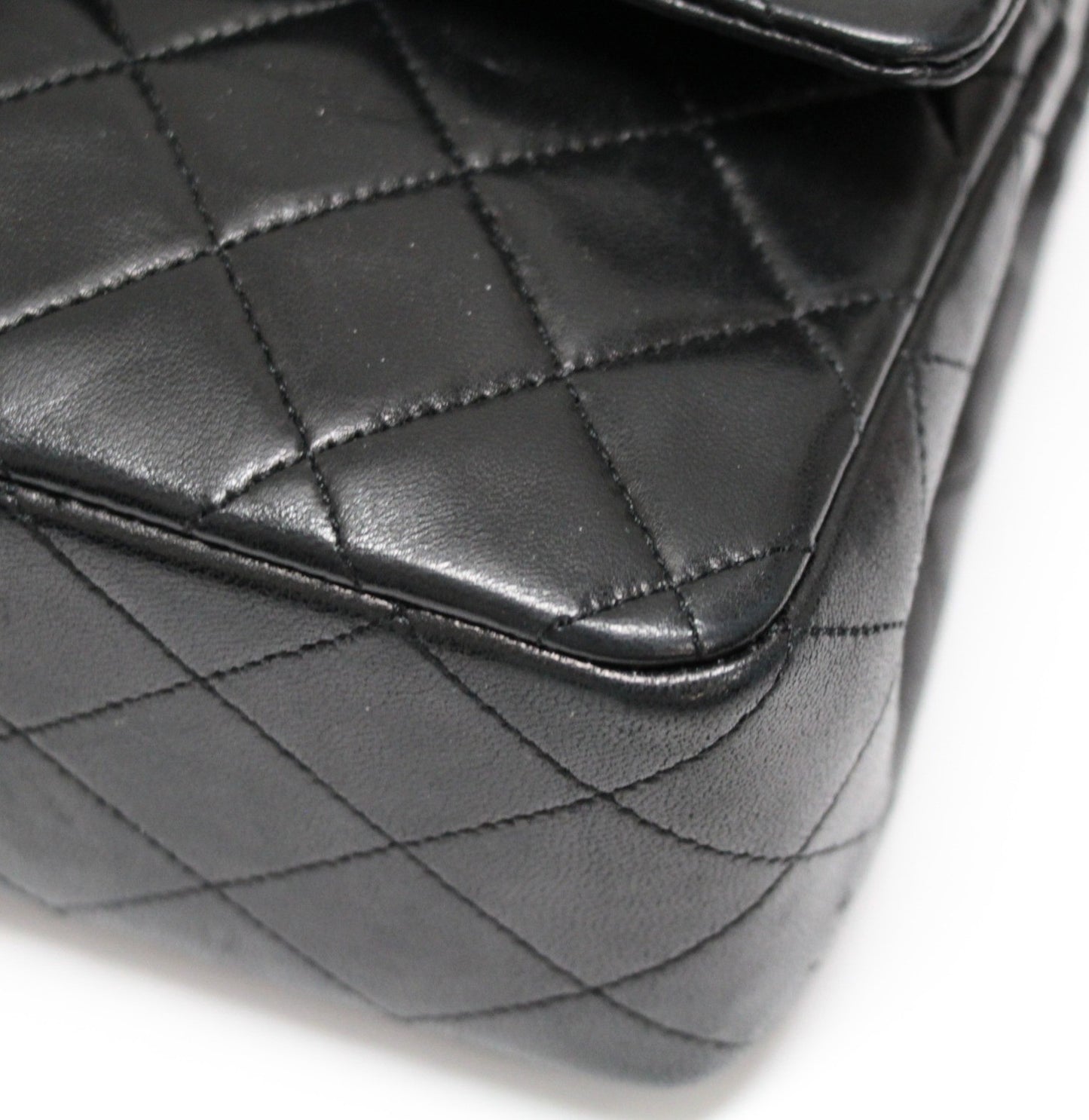 CHANEL Matelasse 25 Lambskin Shoulder Bag Size ONE Black
