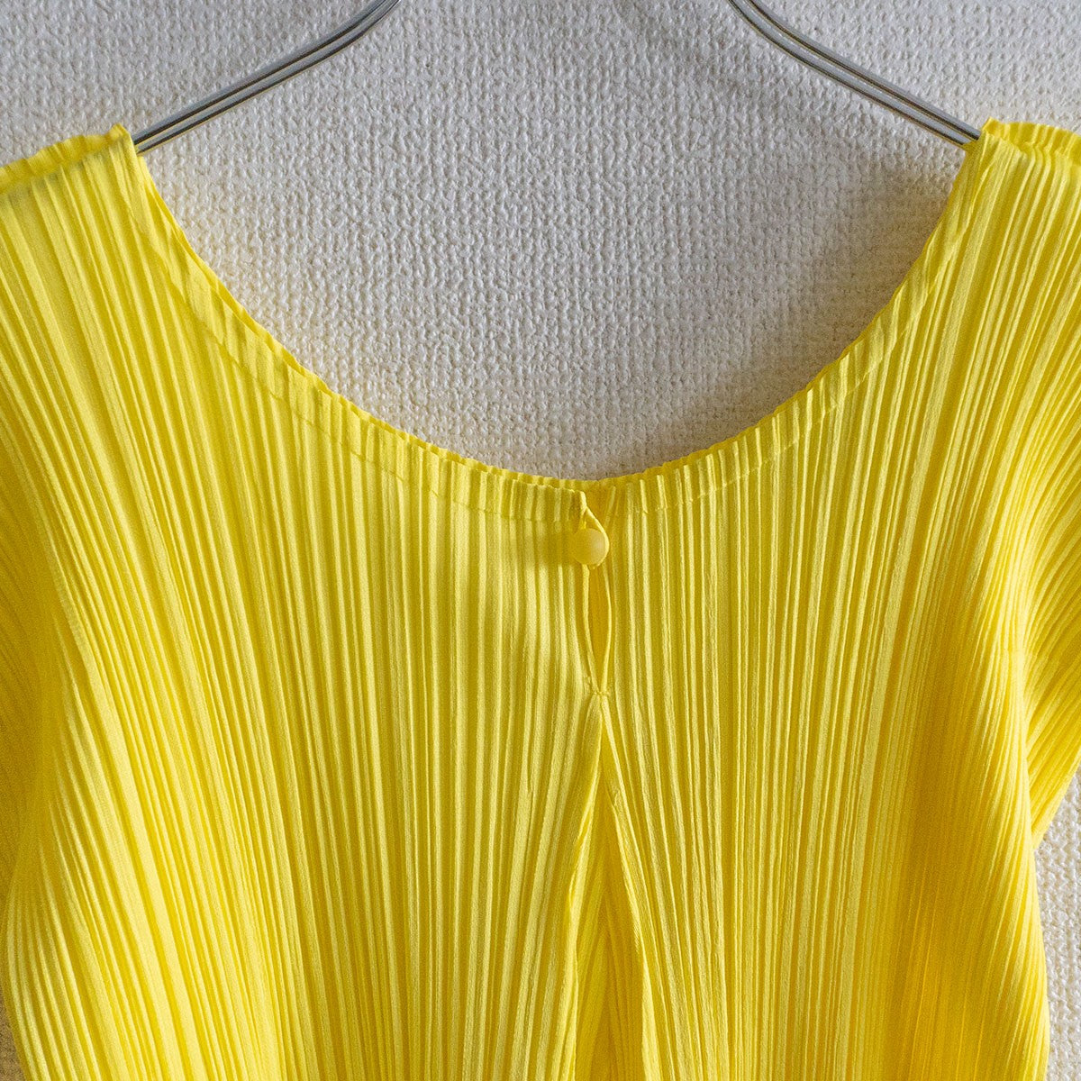 PLEATS PLEASE Pleated knit top T-Shirt Size 3