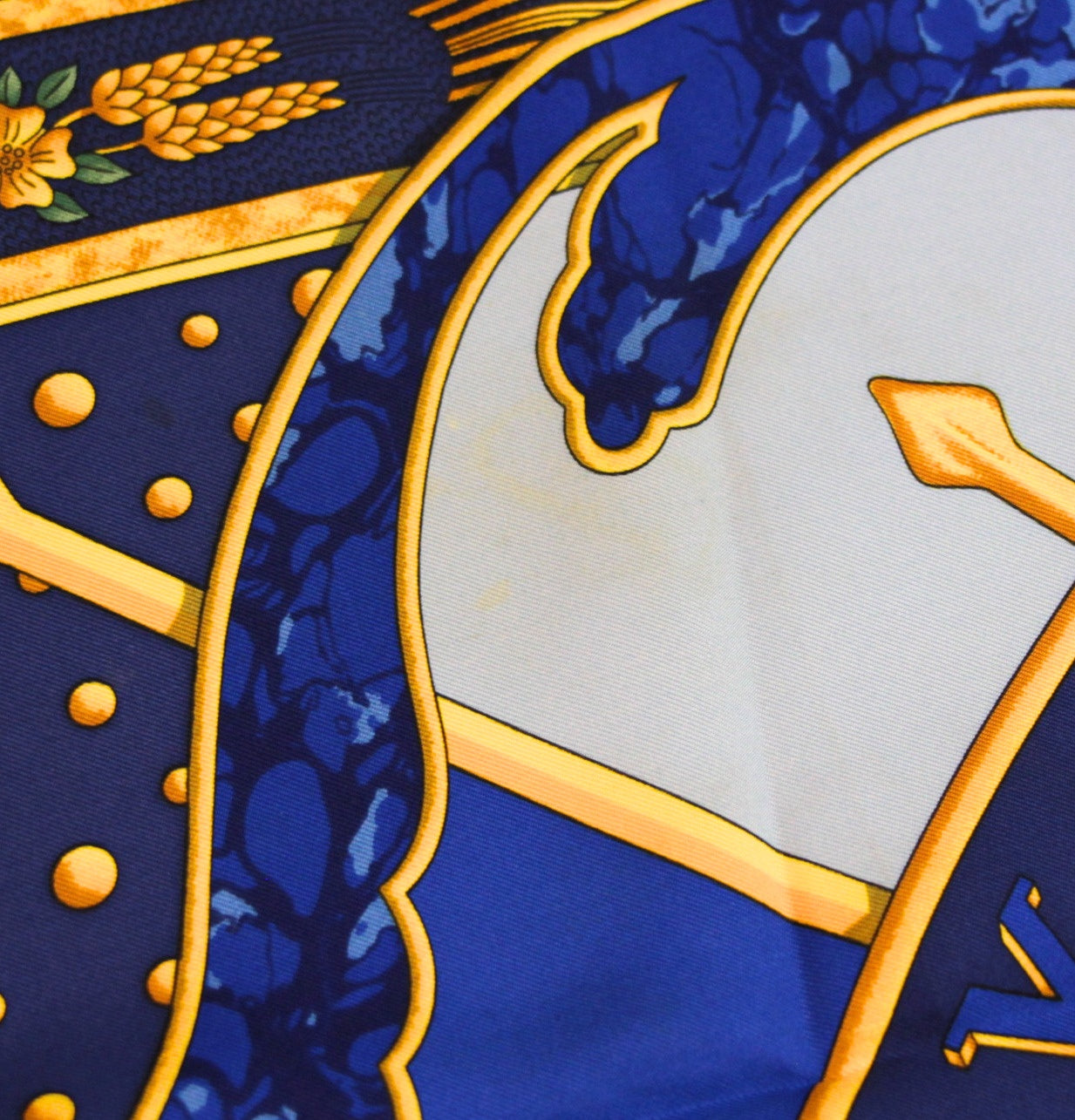 HERMES Carré 90 "CARPE DIEM" Silk Scarf Blue Size ONE SIZE