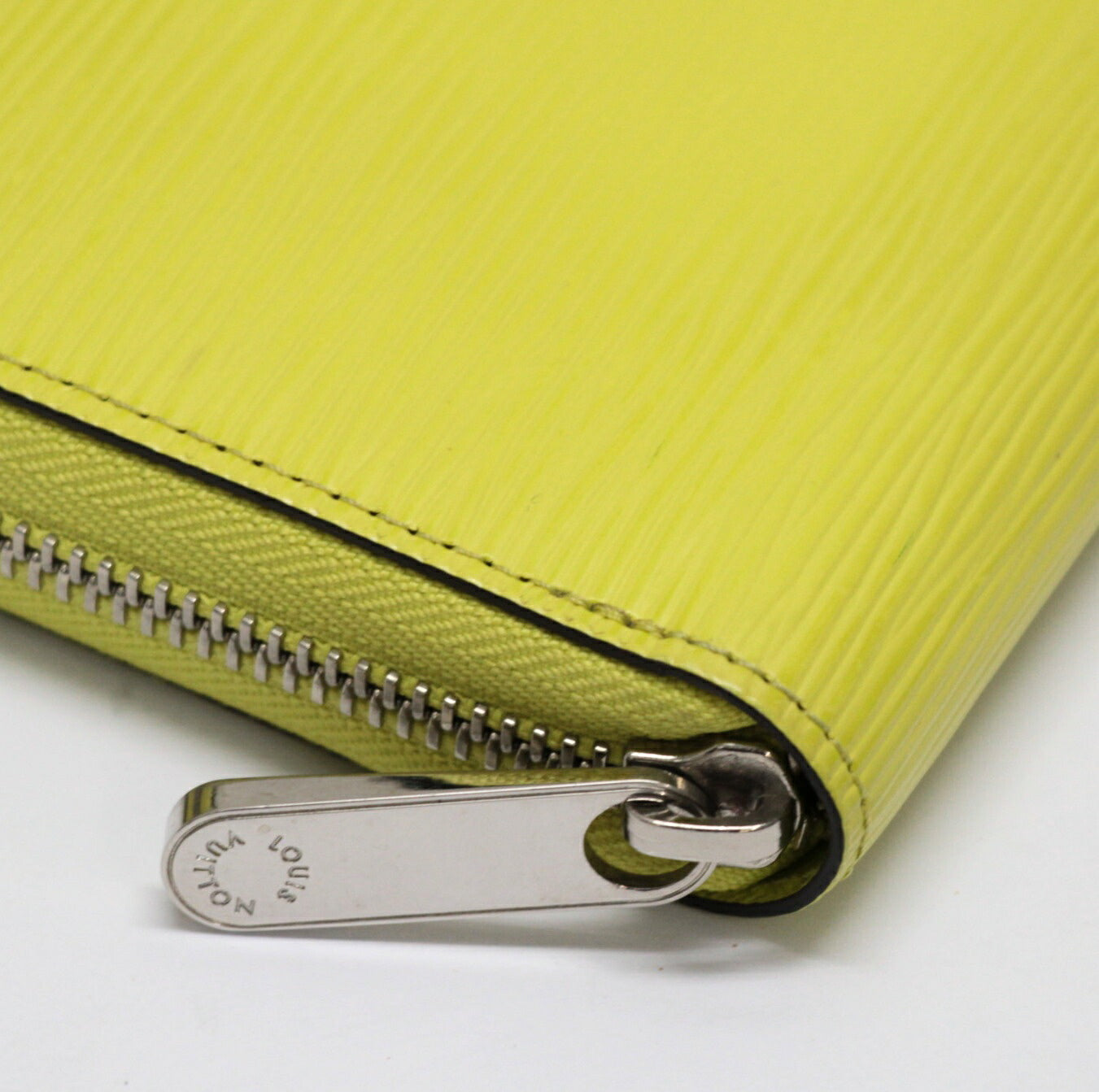 Louis Vuitton Epi Pistache Zippy Around Wallet Size ONE SIZE