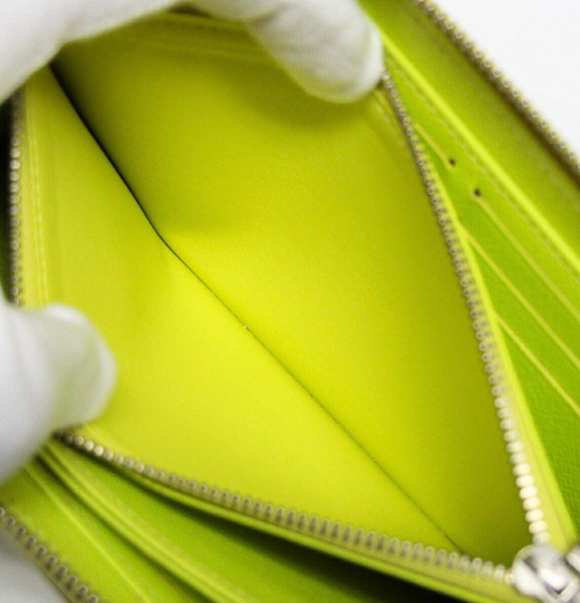 Louis Vuitton Epi Pistache Zippy Around Wallet Size ONE SIZE