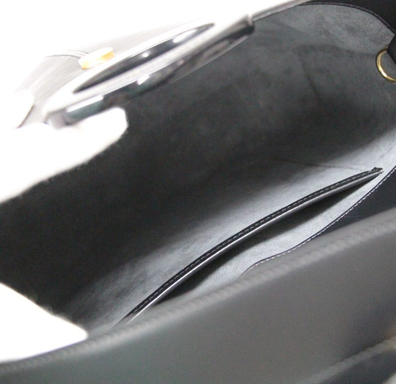 Louis Vuitton Reveri Epi Leather Bag Black Size ONE SIZE