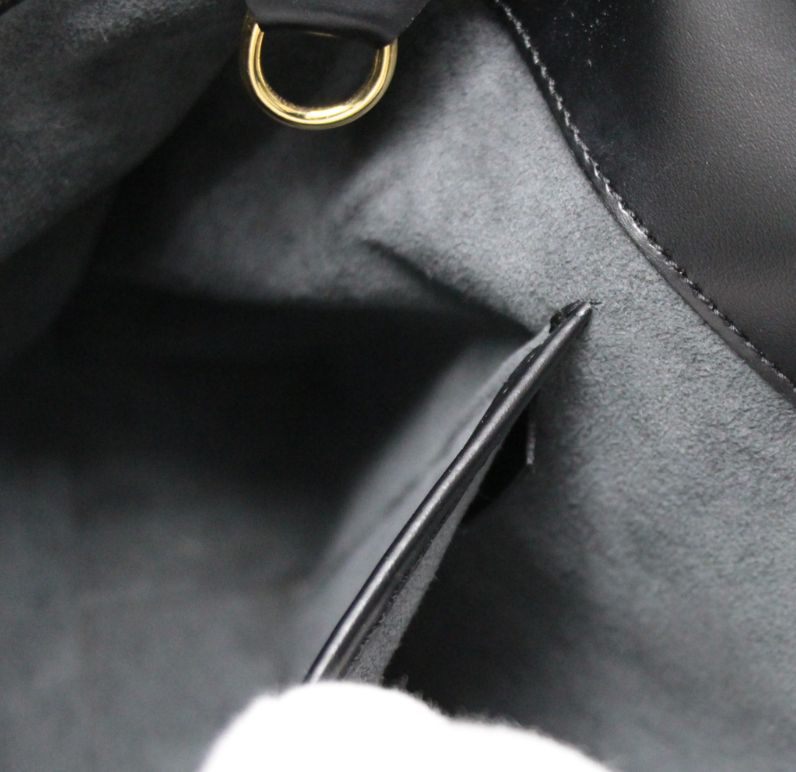 Louis Vuitton Reveri Epi Leather Bag Black Size ONE SIZE