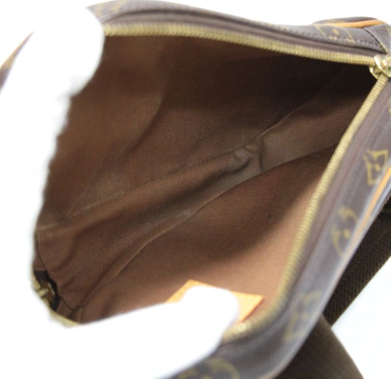 Louis Vuitton Monogram Pochette Gange Body Bag Size ONE SIZE
