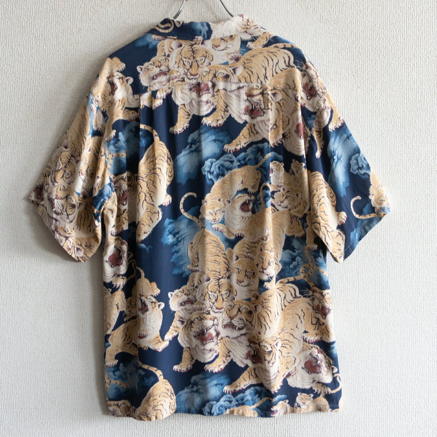 Sun Surf Hundred Tigers Aloha Shirt Size M
