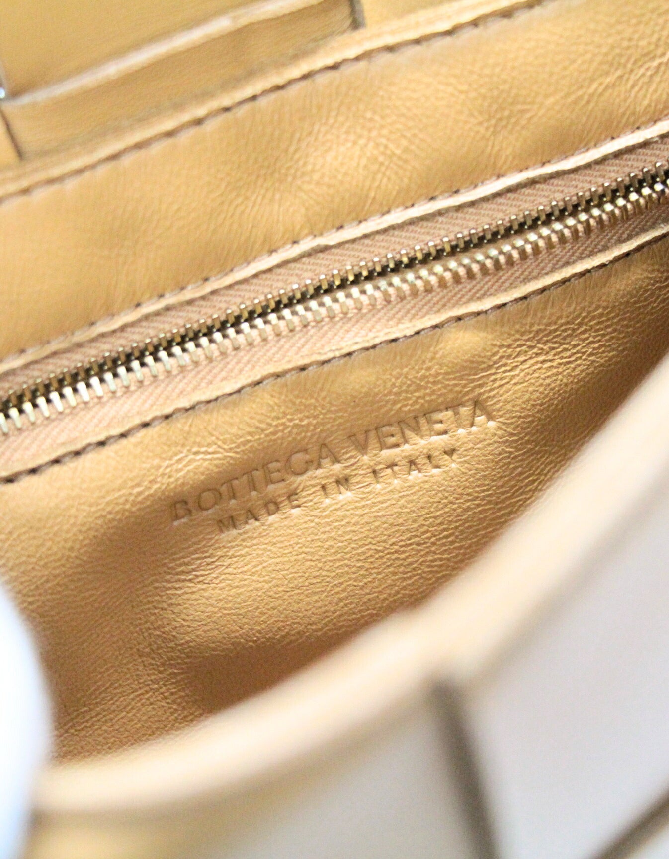 BOTTEGA VENETA Cassette Maxi Lt Brown Shoulder Bag Size ONE SIZE
